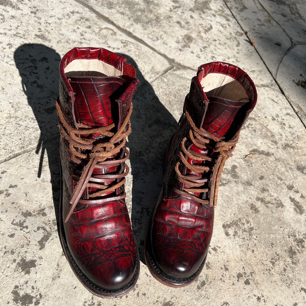 Freebird by Steven Red Croc Manchester sz7